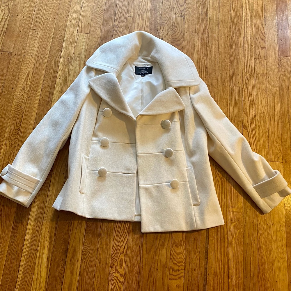 White size medium tahari coat